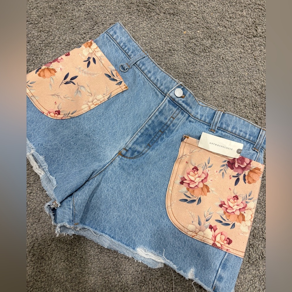Anthropologie NWTO jean shorts with floral pockets - Picture 4 of 12